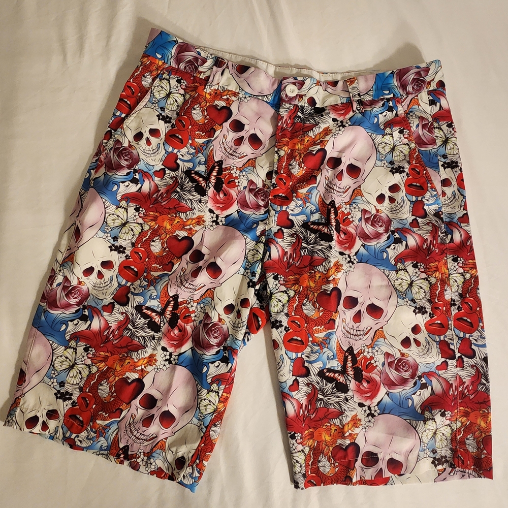 Hreski Skull and Rose Patterned Golf Shorts